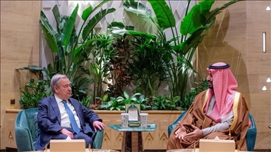 ولي العهد السعودي وغوتيريش يبحثان تعزيز الاستقرار العالمي