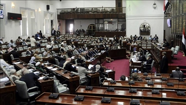 البرلمان اليمني يطالب بإلغاء فوري لإجراءات الانتقالي العسكرية شرقا