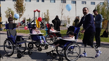 سەرکەوت دوای لەدەستدانی قاچەکانی بووەتە فریادڕەسی هەزاران کەسی خاوەن پێداویستی تایبەت