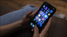 Avustralya sosyal medya kullanımına 16 yaş sınırı getiren yasayla dünyada bir ilke imza atıyor