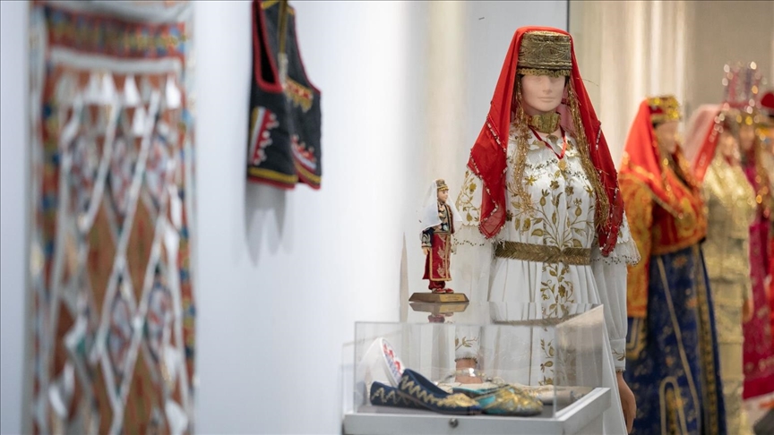 U Turskom kulturnom centru "Yunus Emre" u Zagrebu otvorena izložba "Imamo vjenčanje"