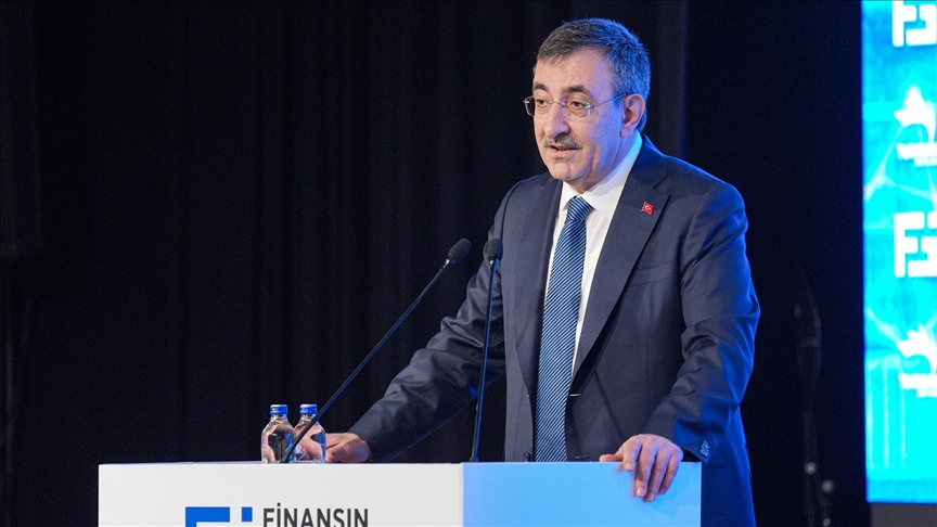 Cumhurbaşkanı Yardımcısı Yılmaz: Genç ve teknolojiye uyum kabiliyeti yüksek nüfusumuz önemli fırsatlar oluşturuyor