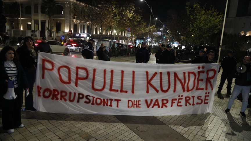 Protesti u Tirani: Građani protiv korupcije, siromaštva i budžeta za 2026.