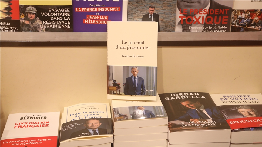 Procès libyen : les familles des victimes de l’attentat du DC-10 affligées par le livre de Sarkozy