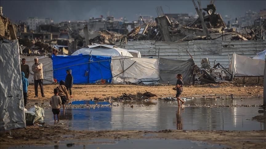Сотни палаток в Газе оказались под водой  из-за сильных дождей