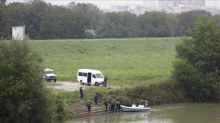 Хрватска: Чамец со мигранти се преврте во реката Сава, најмалку едно лице загина