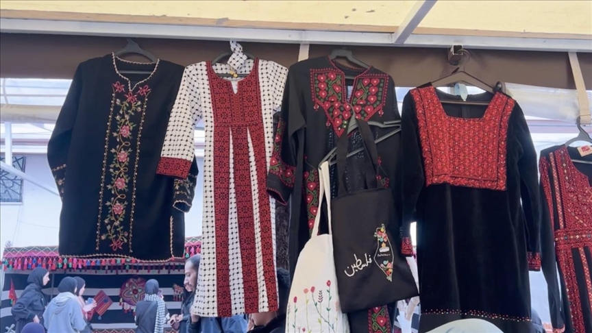 بازار شعبي وسط غزة لإسناد مشاريع صغيرة وإعادة نبض الحياة (تقرير) 