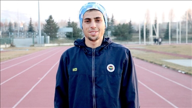 Rekortmen atlet Ömer Faruk, Avrupa ve dünya şampiyonalarına hazırlanıyor