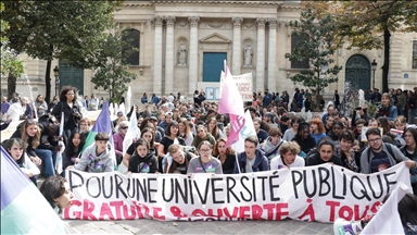 Université Paris 1 Panthéon-Sorbonne: Intervention policière sur fond de hausse des frais pour les étudiants étrangers