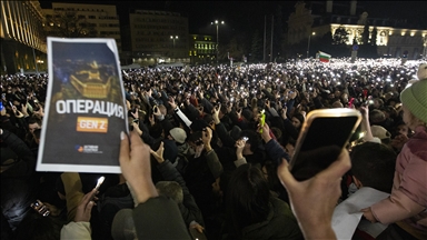 Qeveria bullgare jep dorëheqje para votimit të mosbesimit mes protestave masive