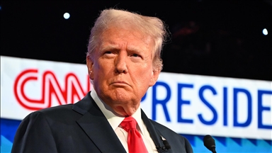 Trump, Warner Bros. Discovery'nin satışı sürecinde "CNN'in satılması gerektiğini" savundu