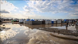 Gazze'de yüzlerce çadır yoğun yağış nedeniyle sular altında kaldı