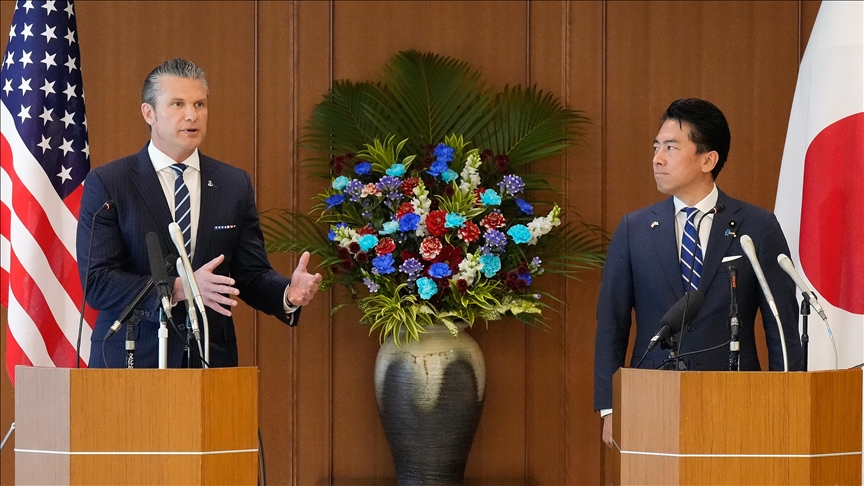 US, Japanese defense chiefs discuss regional security