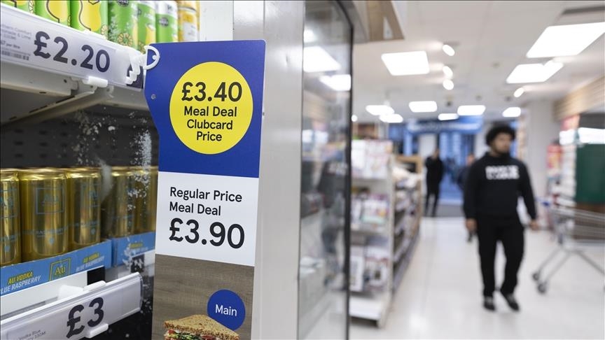 UK's goods trade deficit down to $26.6B in October