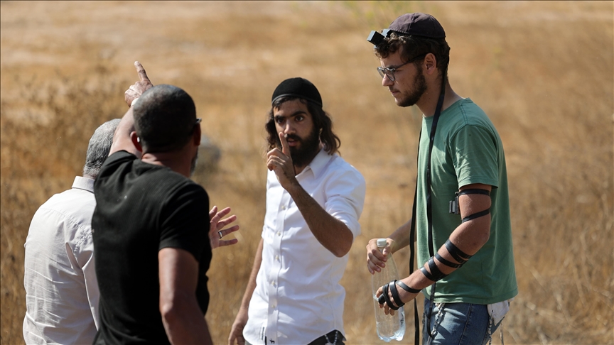 مسؤول فلسطيني: مليشيات المستوطنين تهجِّر وتستوطن بأوامر حكومية