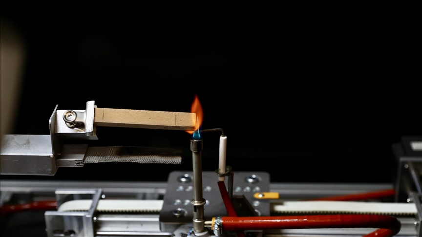 KTÜ'lü akademisyenler yanmaya dayanıklı MDF panel geliştirdi