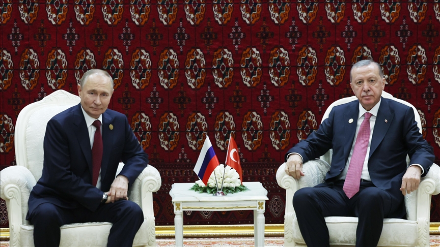 Erdogan në takim me Putinin: Turqia mund të organizojë bisedime të paqes për t’i dhënë fund luftës Rusi-Ukrainë