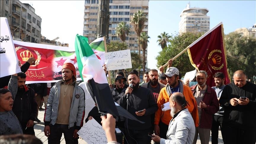 دمشق.. وقفة احتجاجية للتنديد بممارسات "بي كي كي" الإرهابي