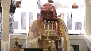 خطيب المسجد الحرام: أطفال فلسطين قدوة للرجولة ضد العدو الصهيوني