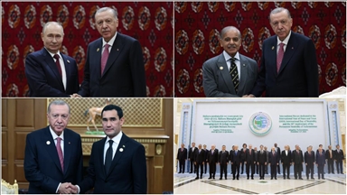 Президент Эрдоган провел ряд встреч на полях Международного форума мира и доверия