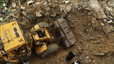 الدفاع المدني: انتشال 6 جثث نتيجة انهيار مبنى بشمال غزة جراء المنخفض