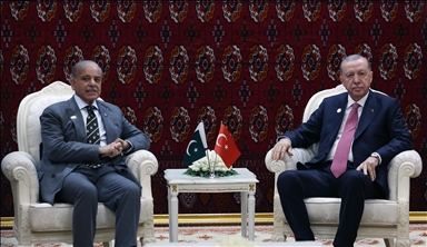  Турскиот претседател Ердоган разговараше со пакистанскиот колега за односите и глобалните прашања