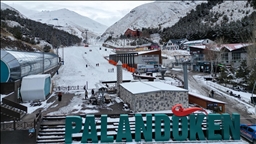 Depolanan kar ve suni karlamayla Palandöken'de kayak heyecanı başlıyor