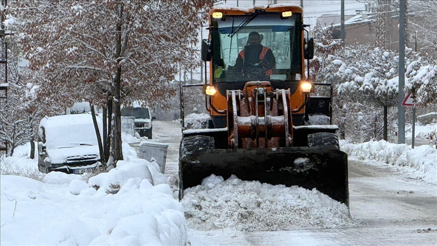 Doğu Anadolu’da kar ve soğuk hava etkisini sürdürüyor