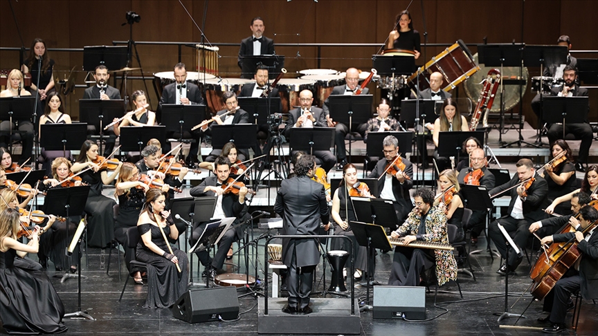 İstanbul Devlet Senfoni Orkestrası "80. Yıl Konseri"nde sanatseverlerle buluştu