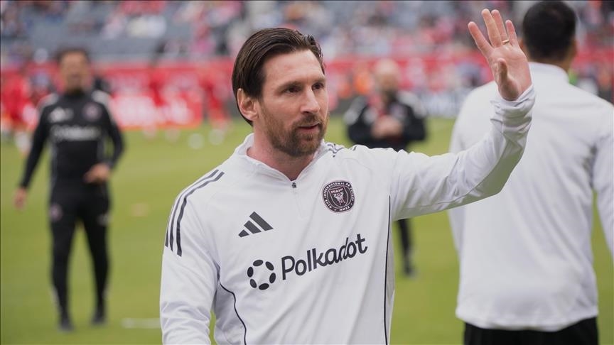 ميسي في الهند.. فوضى جماهيرية بسبب سوء التنظيم في ملعب كولكاتا