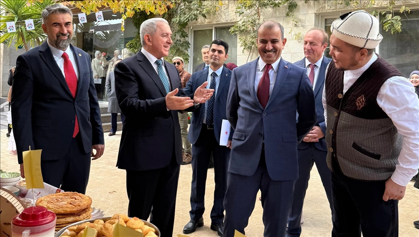 الأردن.. معهد يونس إمره يحتفل بـ"اليوم العالمي لعائلة اللغة التركية"