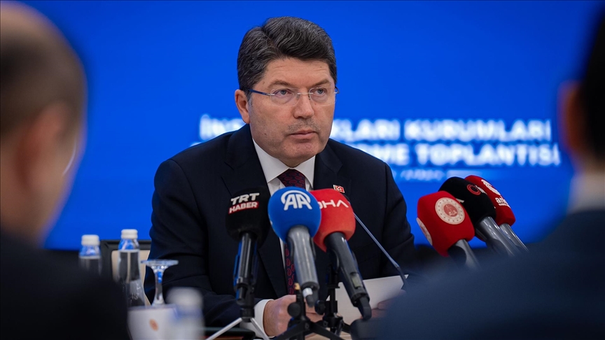 Adalet Bakanı Tunç: Yasa dışı bahis ve kumar suçlarına ilişkin cezaların artırılması için çalışma başlatıldı