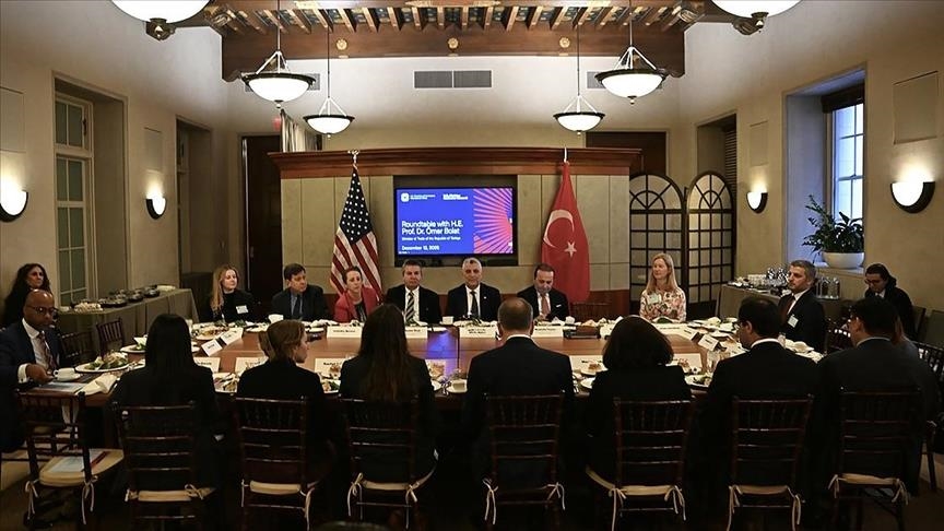 وزير التجارة التركي يبحث مع نظيره الأمريكي "الشراكة الاستراتيجية" 