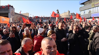 Lahey'de yargılanan eski Kosova Kurtuluş Ordusu komutanları için Üsküp'te destek gösterisi