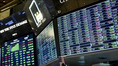 New York Stock Exchange ends lower