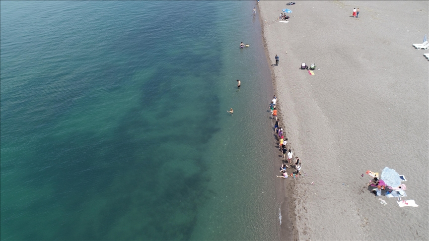 Fusillade sur une plage en Australie : les autorités confirment une « attaque terroriste »