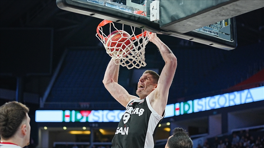 Beşiktaş GAİN, potada yüksekten uçuyor