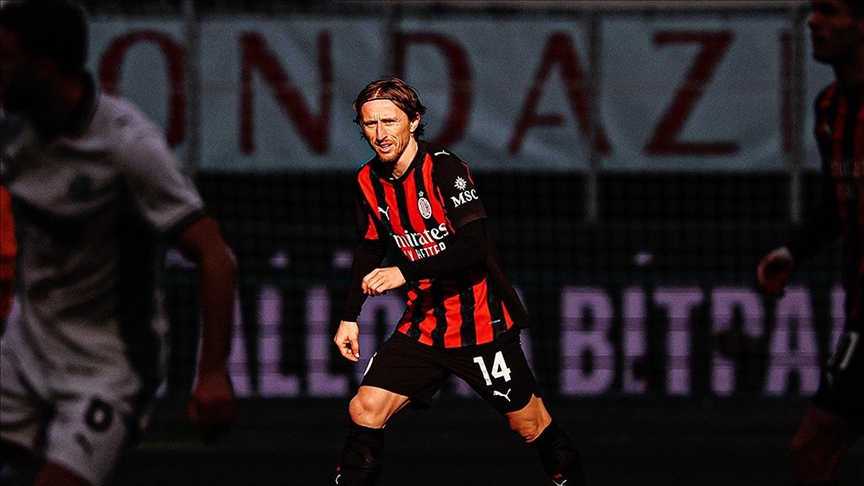 قدم.. ميلان يتعادل مع ساسولو ويهدر فرصة الابتعاد بالصدارة