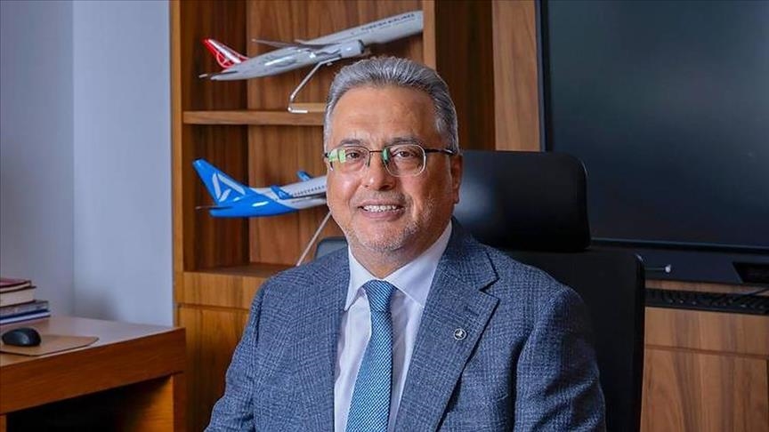 THY ve AJet Yönetim Kurulu Başkanı Bolat\'tan AJet\'in saha ekiplerine ziyaret