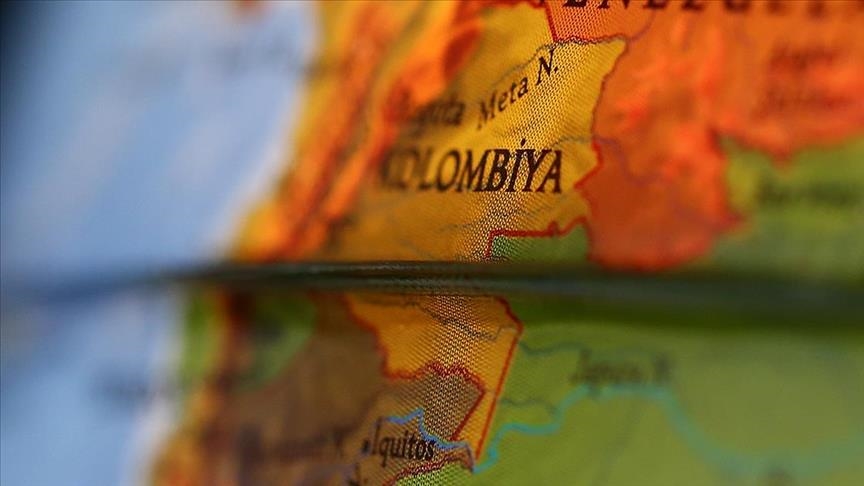 كولومبيا.. مصرع 16 شخصا وإصابة 20 آخرين بسقوط سيارة في منحدر