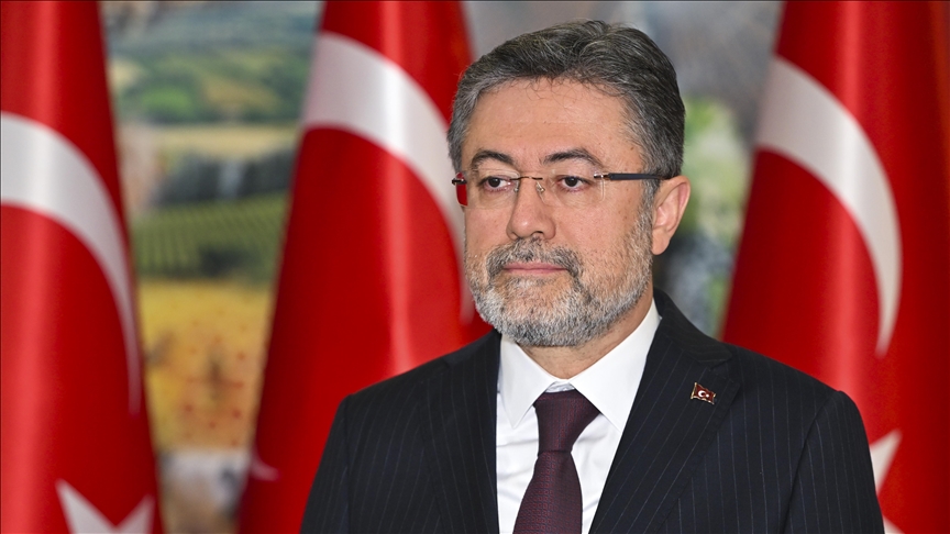 Bakan Yumaklı, ürünlerde pestisit kalıntısını önlemeyi amaçlayan yeni B-Reçete Sistemi'ni anlattı