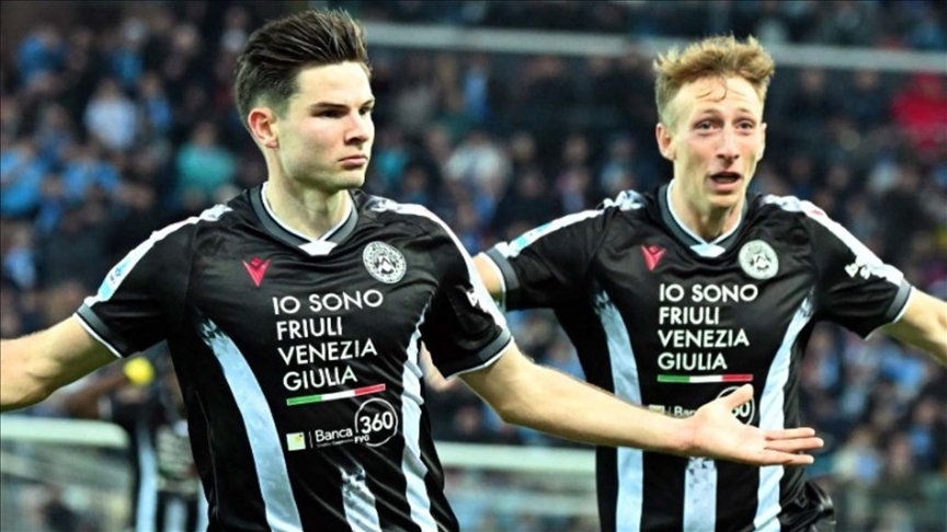 قدم.. أودينيزي يلحق خسارة مفاجئة بنابولي في الدوري الإيطالي