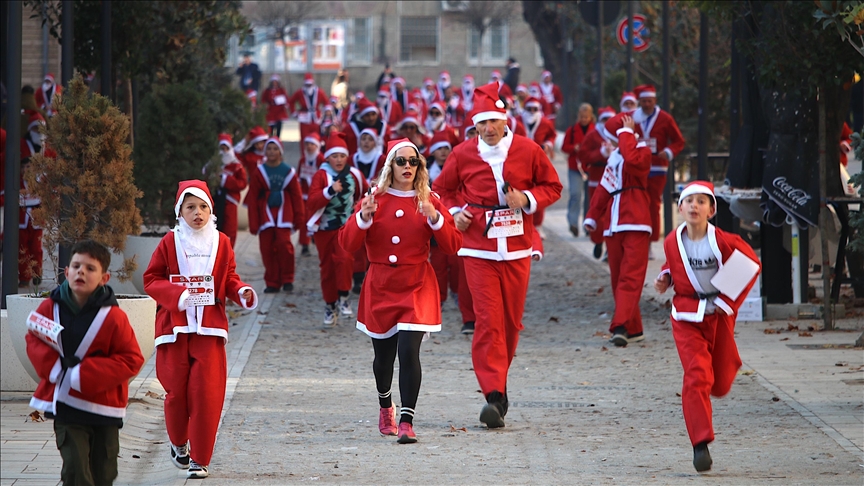 Prishtinë  mbahet minimaratona humanitare  Vrapo Babadimër 