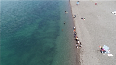  Fusillade sur une plage en Australie : les autorités confirment une « attaque terroriste »