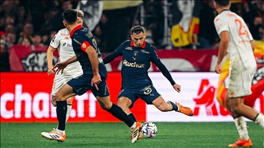 قدم.. لانس يستعيد صدارة الدوري الفرنسي من باريس سان جيرمان