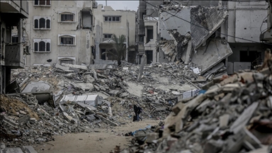 غزة.. انهيار مبنى تعرض لقصف إسرائيلي خلال حرب الإبادة