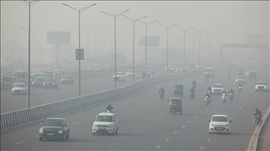 Delhi’s air quality worsens to new severe level, Indian authorities work to stem smog