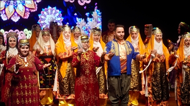 Ümraniye'de halk oyunları gecesi düzenlendi