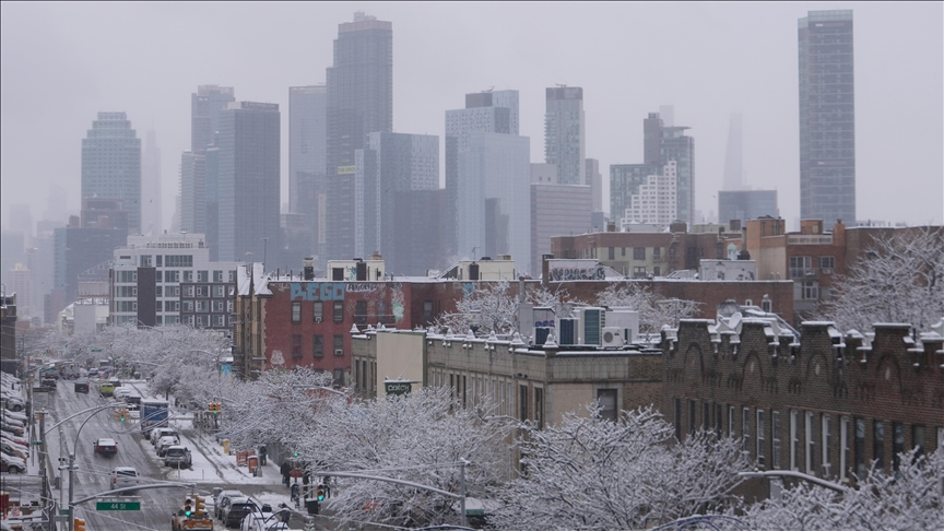  САД: Снежна бура го зафати Њујорк
