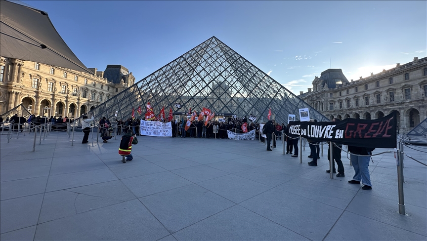 Muzeu i Luvrit në Paris mbyll dyert, stafi nis grevën për shkak të kushteve të punës